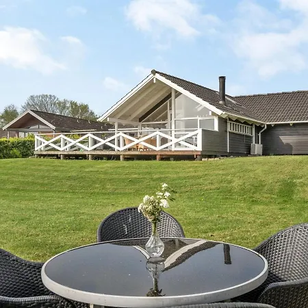 Holiday home Annvy - 200m From The Sea In Se Jutland By Interhome *